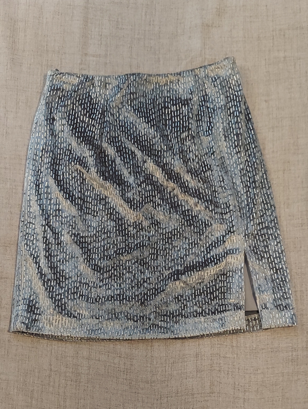Cache Y2K Silver Beaded Velvet Mini Skirt Size S Side Slit Party
